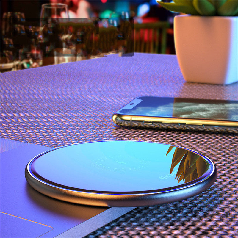 Qi Wireless Charger — Aluminium Alloy, Fast Charge